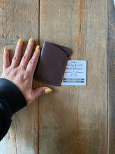 Load image into Gallery viewer, Esteban - Minimalist Leather Wallet
